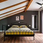 Miamare By Guide Villa