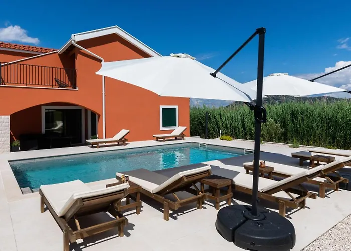 Villa Miamare By Guide Buk Vlaka